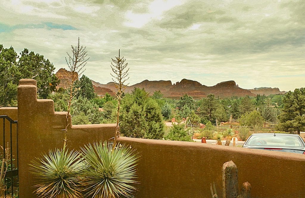 Sedona homes with offices for sale