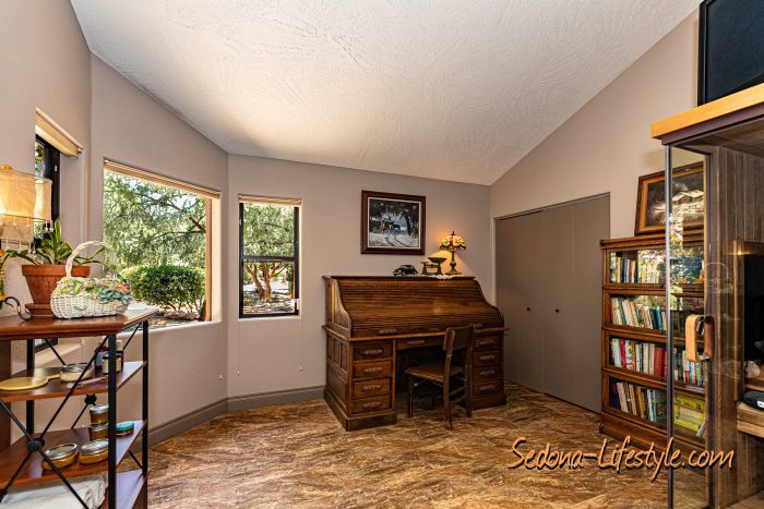 Flex room - West Sedona STR Capable New Listing - call Sheri Sperry 928-274-7355 for details - 3 BD 2 BA
