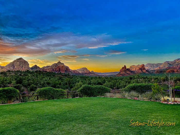 Soldiers Pass Sedona at Dusk - Call Sheri Sperry for all your Sedona real estate needs at 928.274.7355 or visit www.sellsedona.com