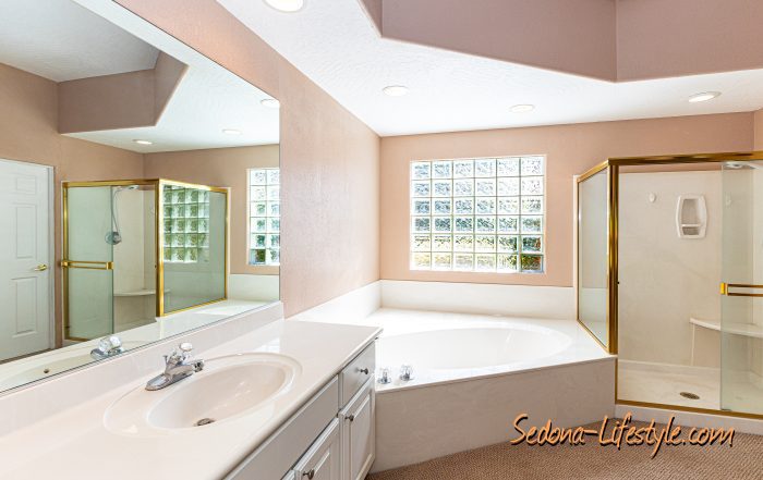 Oversize tub and shower - Call Sheri Sperry at 928.274.7355 for details