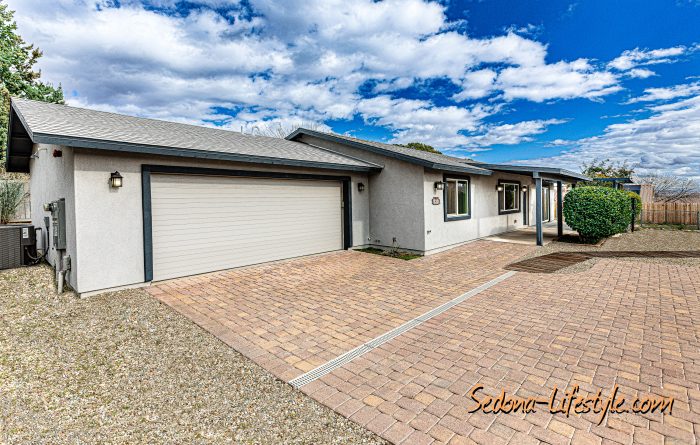 Garage and Front Entrance - Home For Sale - Call Sheri Sperry @ 928.274.7355 for all the details and information on this home and other homes in the Verde Valley and Sedona