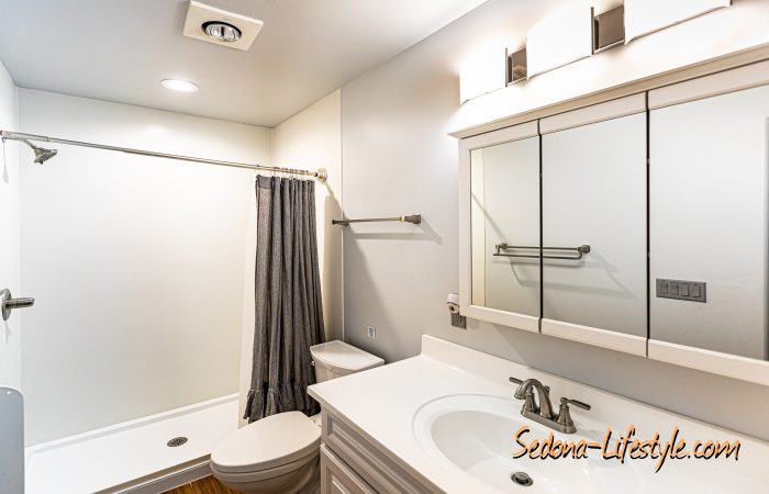 Primary Bath - Home For Sale - Call Sheri Sperry @ 928.274.7355 for all the details and information on this home and other homes in the Verde Valley and Sedona