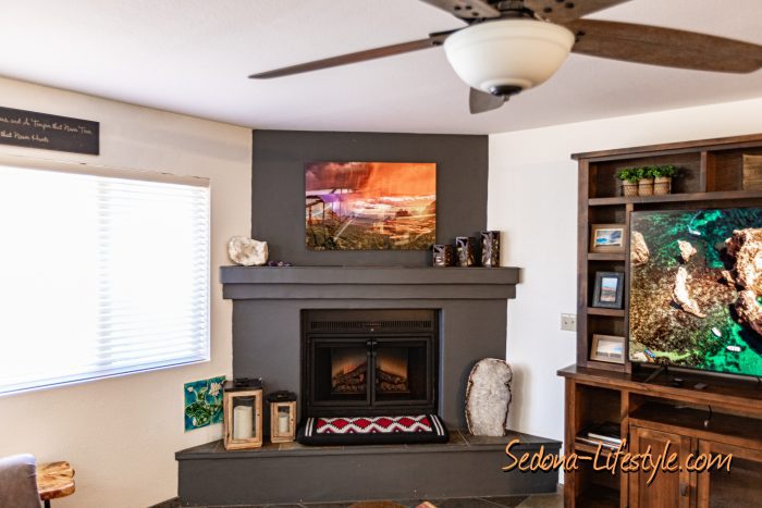 For Sale - 155 S Canyon Diablo #6, Village of Oak Creek - Call Sheri Sperry Coldwell Banker Realty at 928.274.7355 for more info. Great Room