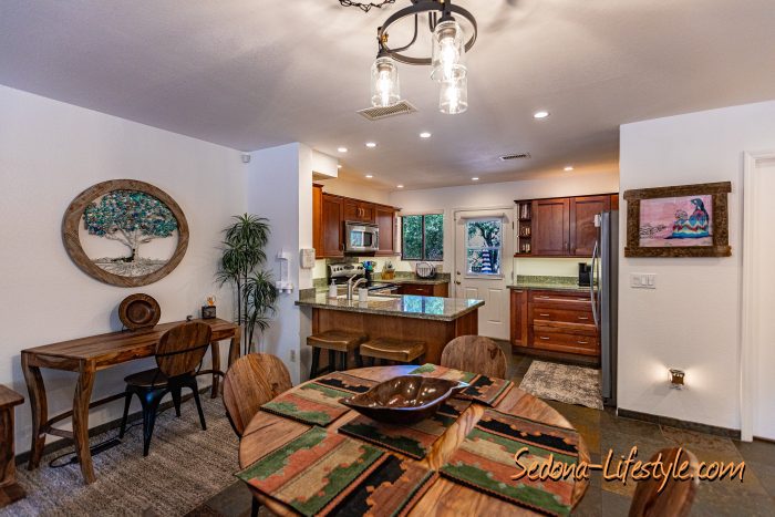 For Sale - 155 S Canyon Diablo #6, Village of Oak Creek - Call Sheri Sperry Coldwell Banker Realty at 928.274.7355 for more info. Great Room