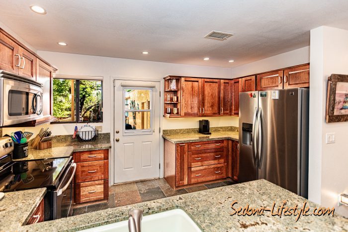 For Sale - 155 S Canyon Diablo #6, Village of Oak Creek - Call Sheri Sperry Coldwell Banker Realty at 928.274.7355 for more info. Great Room